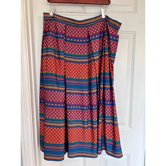 vintage Liz Claiborne red Art Deco fit and flair midi skirt size S-M - Picture 2 of 10